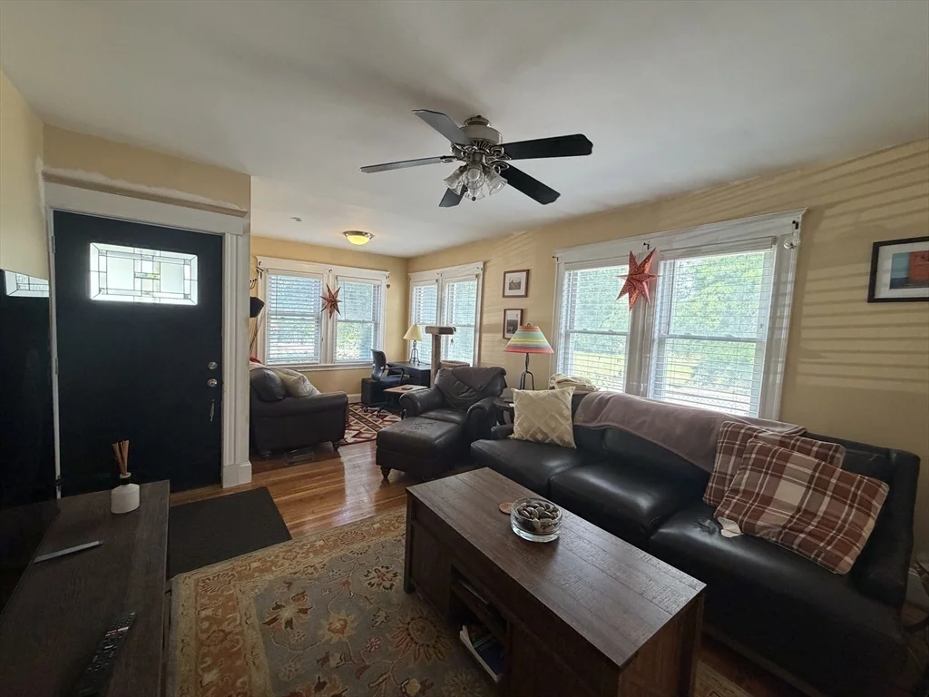 2 bed, 1 bath apartment for rent at 23 Derby Rd Unit 1, Nonantum — photo 14 of 25