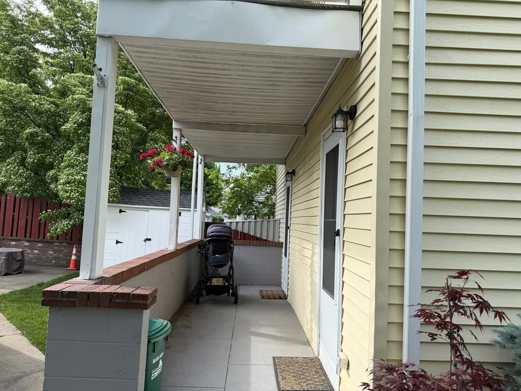 2 bed, 1 bath apartment for rent at 23 Derby Rd Unit 1, Nonantum — photo 25 of 25