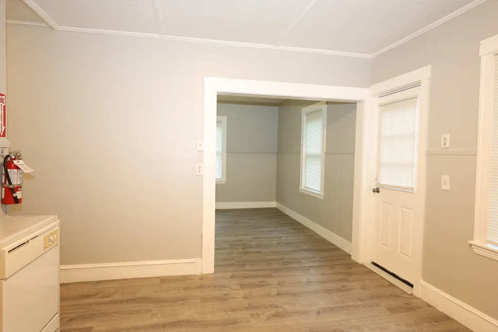 3 bed, 1 bath apartment for rent at 23 Des Moines Rd Unit 2, Quincy — photo 10 of 22