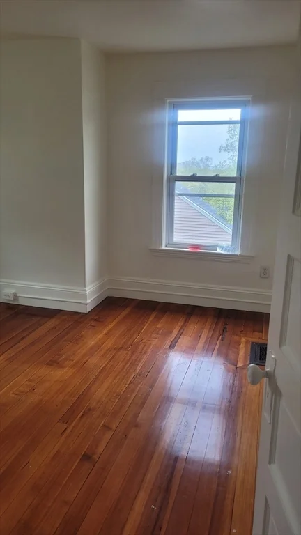 4 bed, 1 bath apartment for rent at 23 Desmond Rd Unit 2, Edgeworth — photo 9 of 17