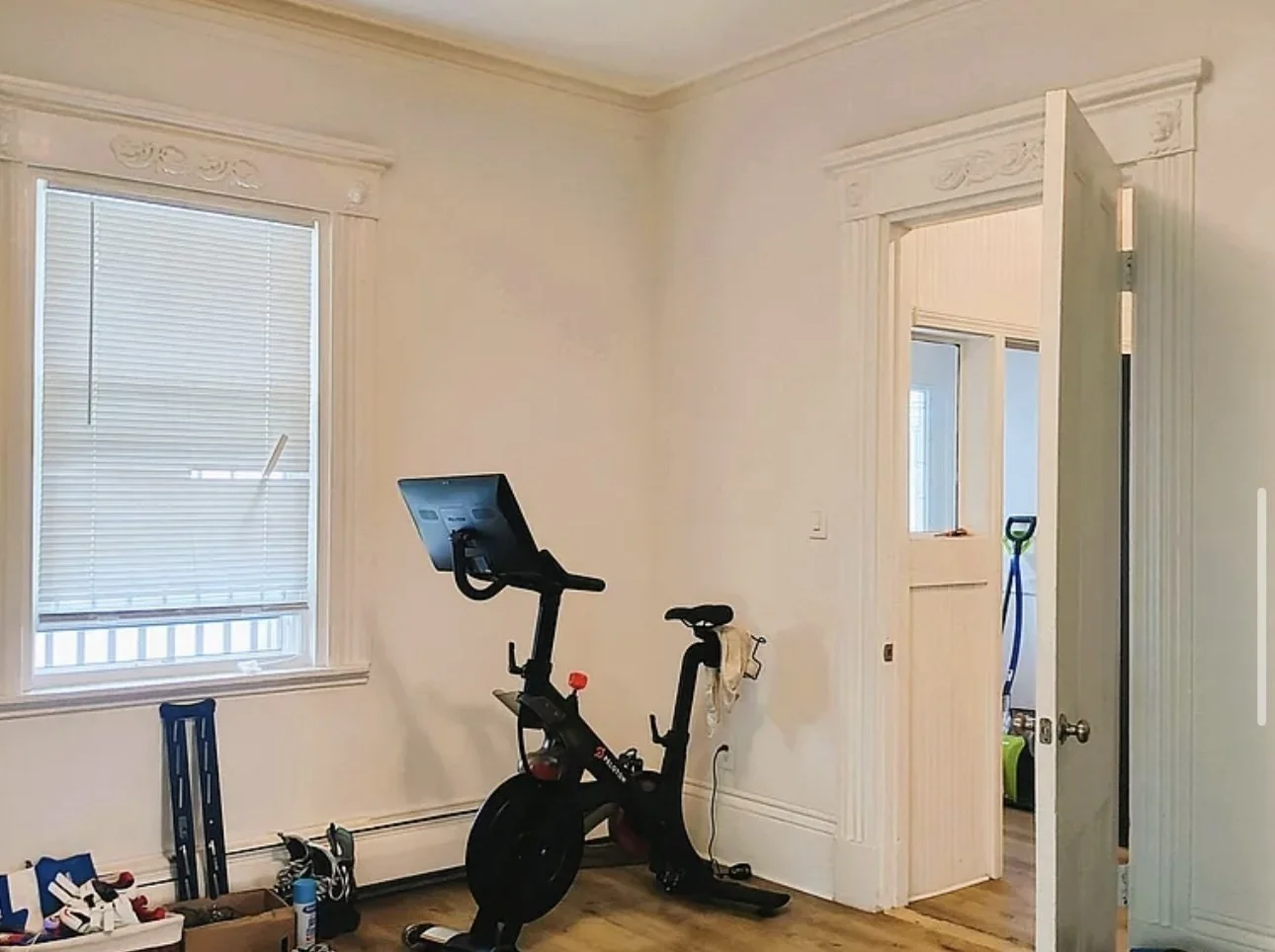 6 bed, 2 bath apartment for rent at 23 Dexter St, South Boston — photo 11 of 17