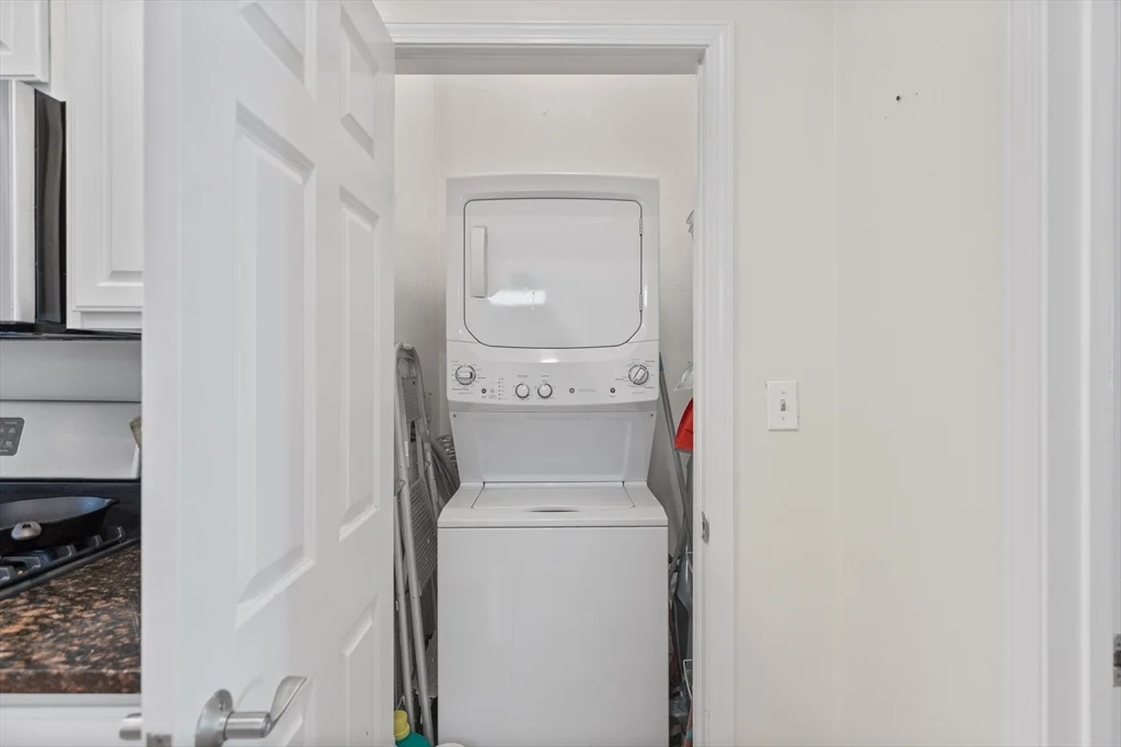 2 bed, 1 bath apartment for rent at 23 Dorchester St Unit 1, South Boston — photo 8 of 16