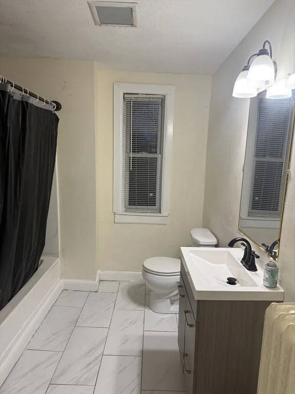2 bed, 1 bath apartment for rent at 23 Echo Grove Unit 3, Lynn — photo 4 of 13