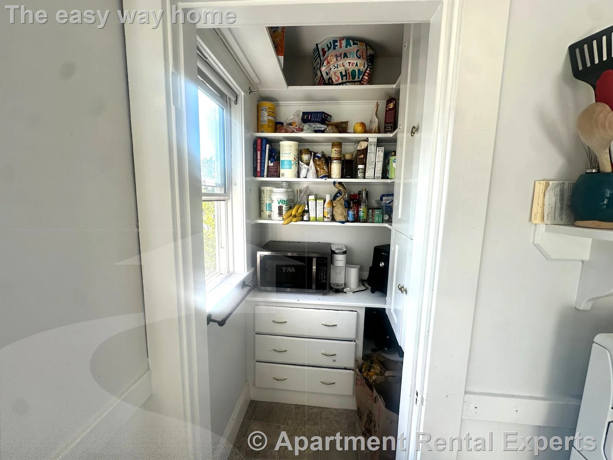 5 bed, 2 bath apartment for rent at 23 Edison Ave Unit 1, Tufts — photo 8 of 10