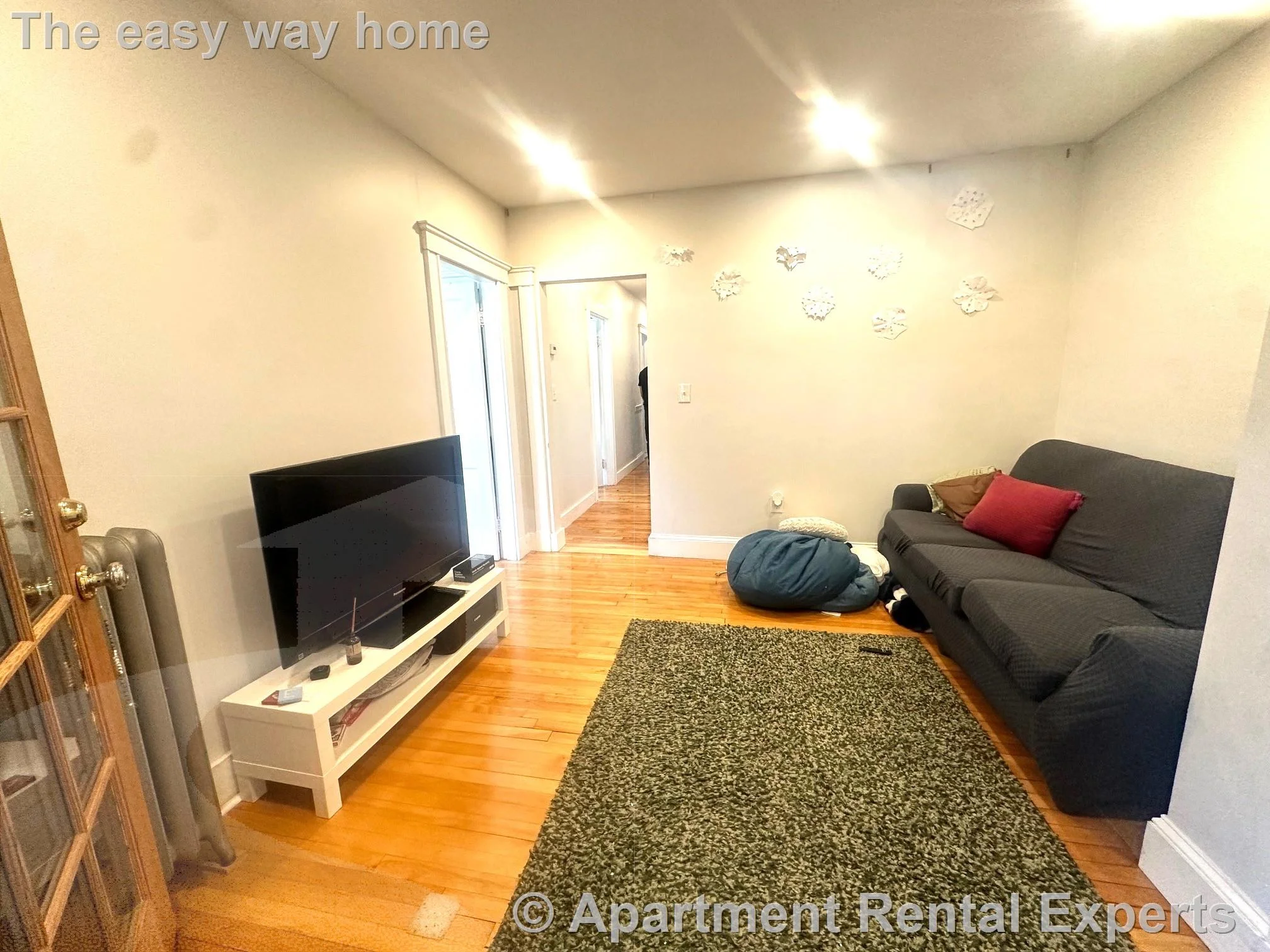 5 bed, 2 bath apartment for rent at 23 Edison Ave Unit 1, Tufts — photo 2 of 10