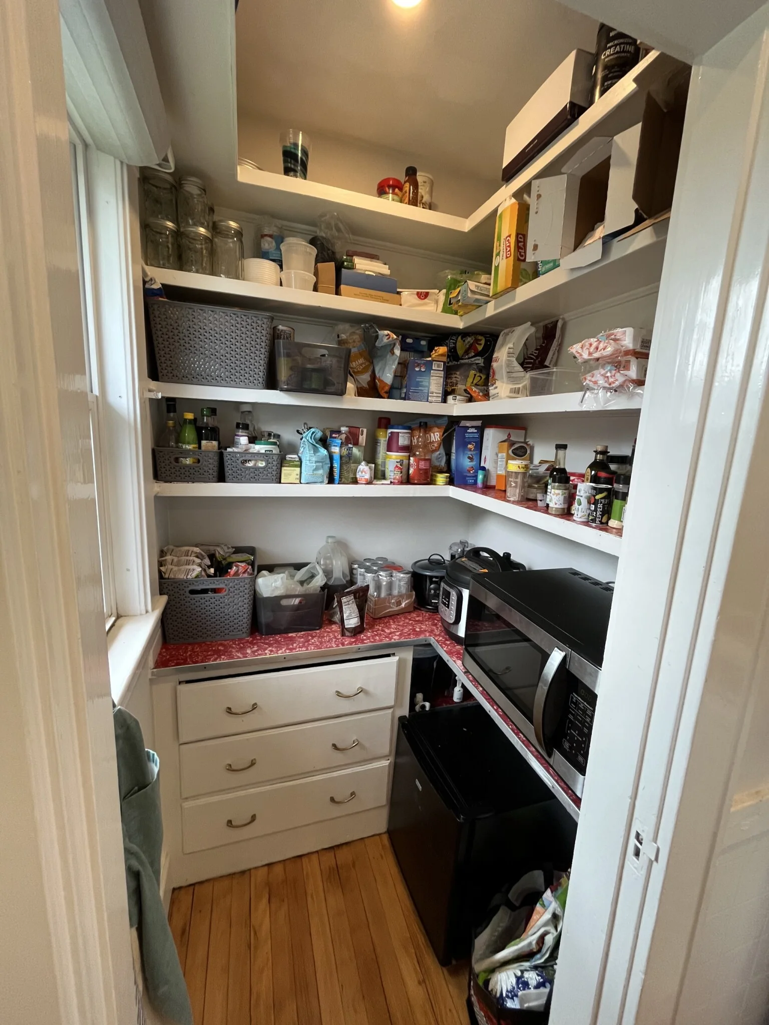 4 bed, 1 bath apartment for rent at 23 Edison Ave Unit 2, Tufts University — photo 9 of 12