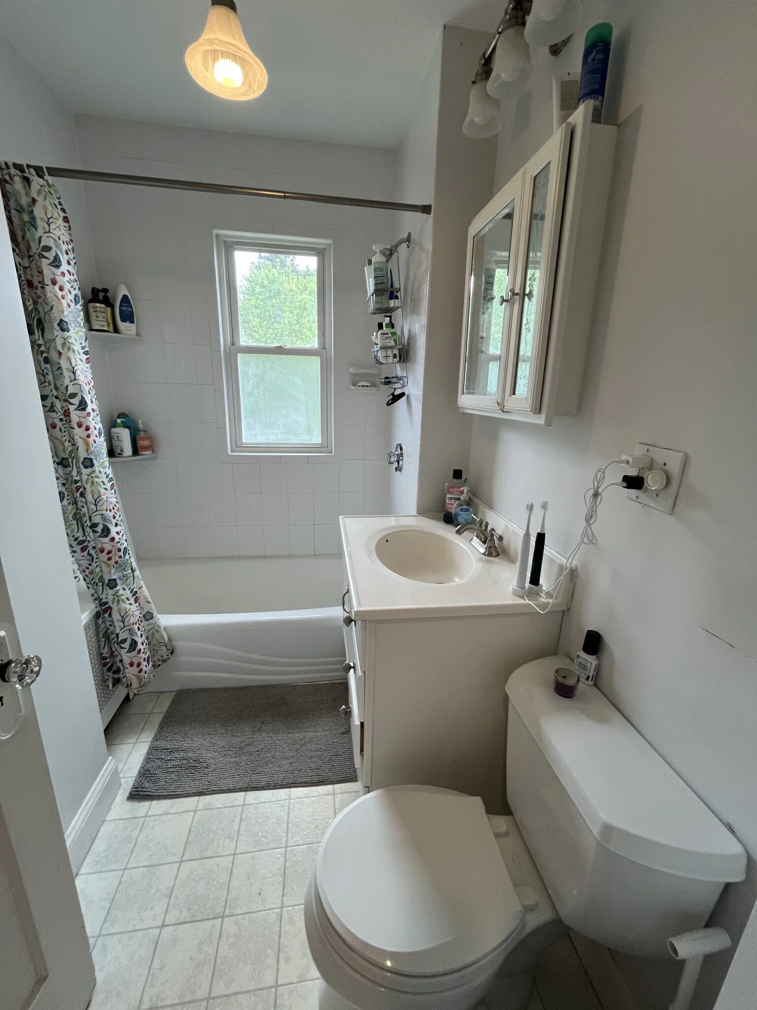 4 bed, 1 bath apartment for rent at 23 Edison Ave Unit 2, Tufts University — photo 7 of 12