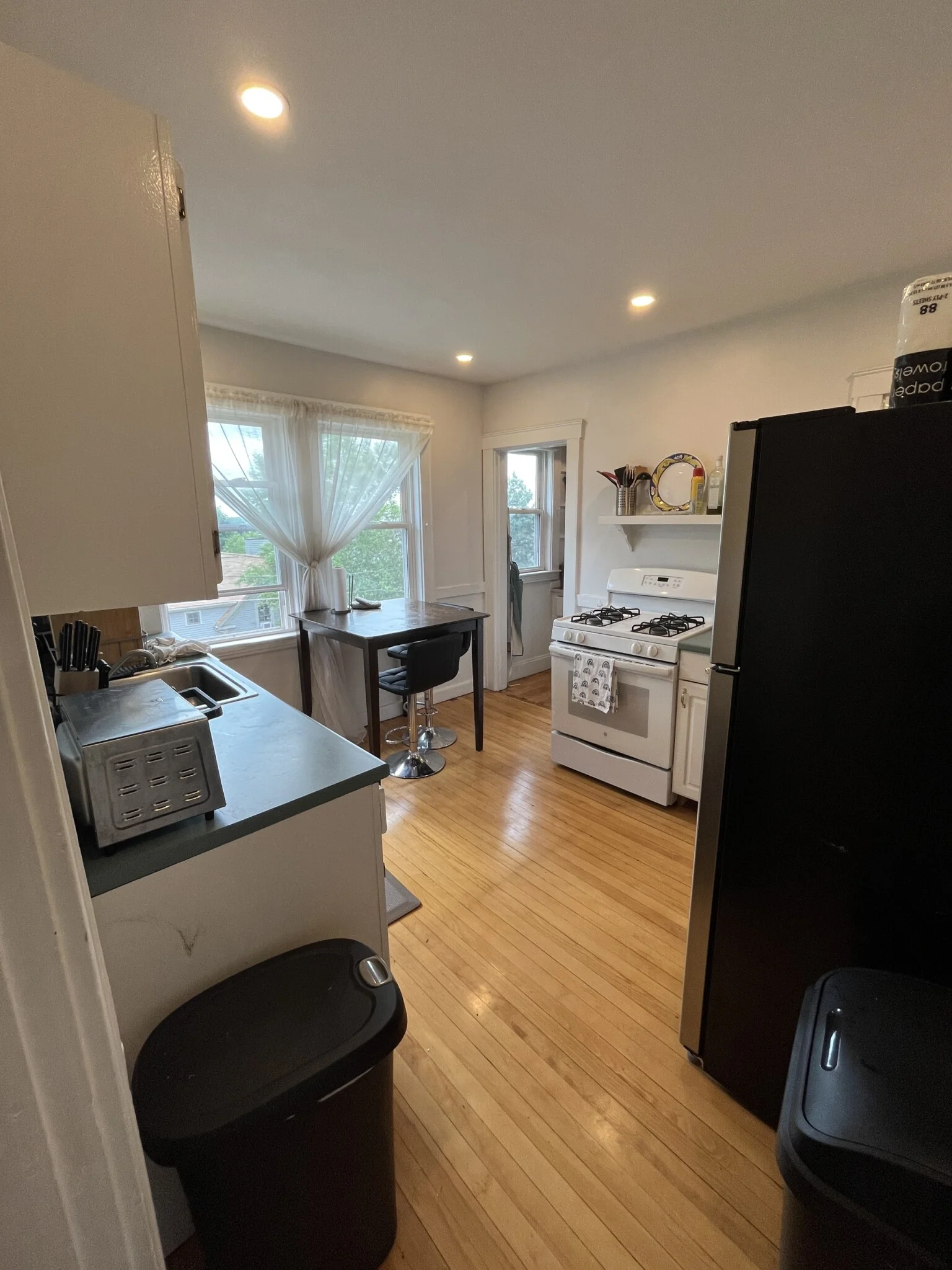 4 bed, 1 bath apartment for rent at 23 Edison Ave Unit 2, Tufts University — photo 8 of 12