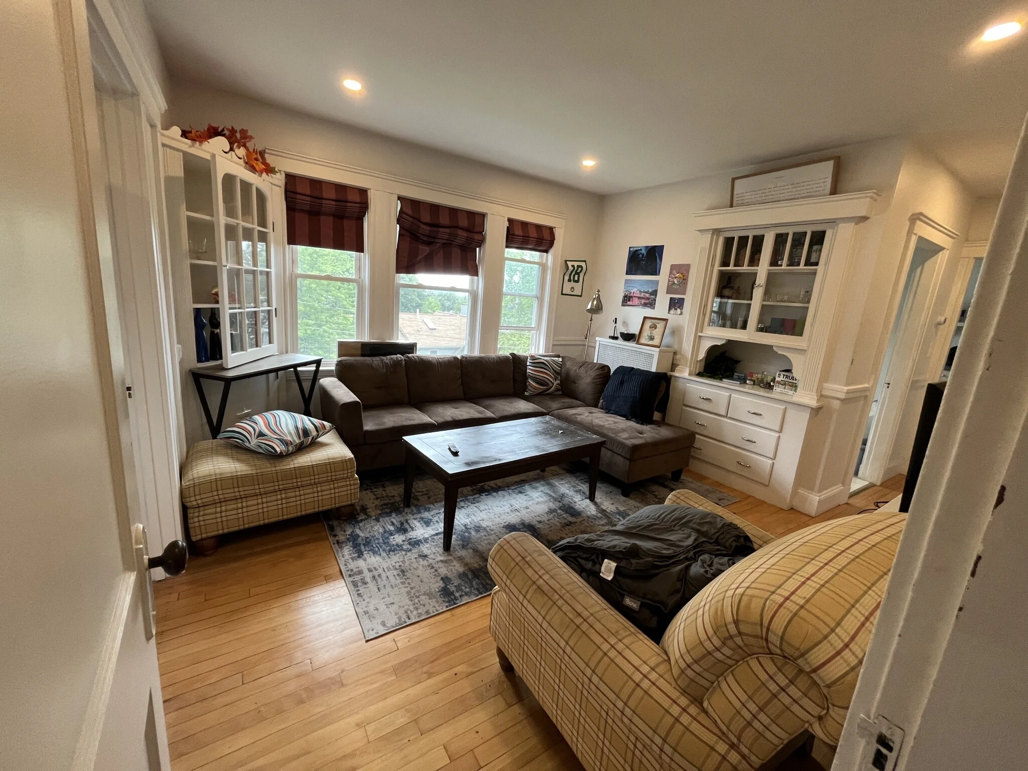 4 bed, 1 bath apartment for rent at 23 Edison Ave Unit 2, Tufts University