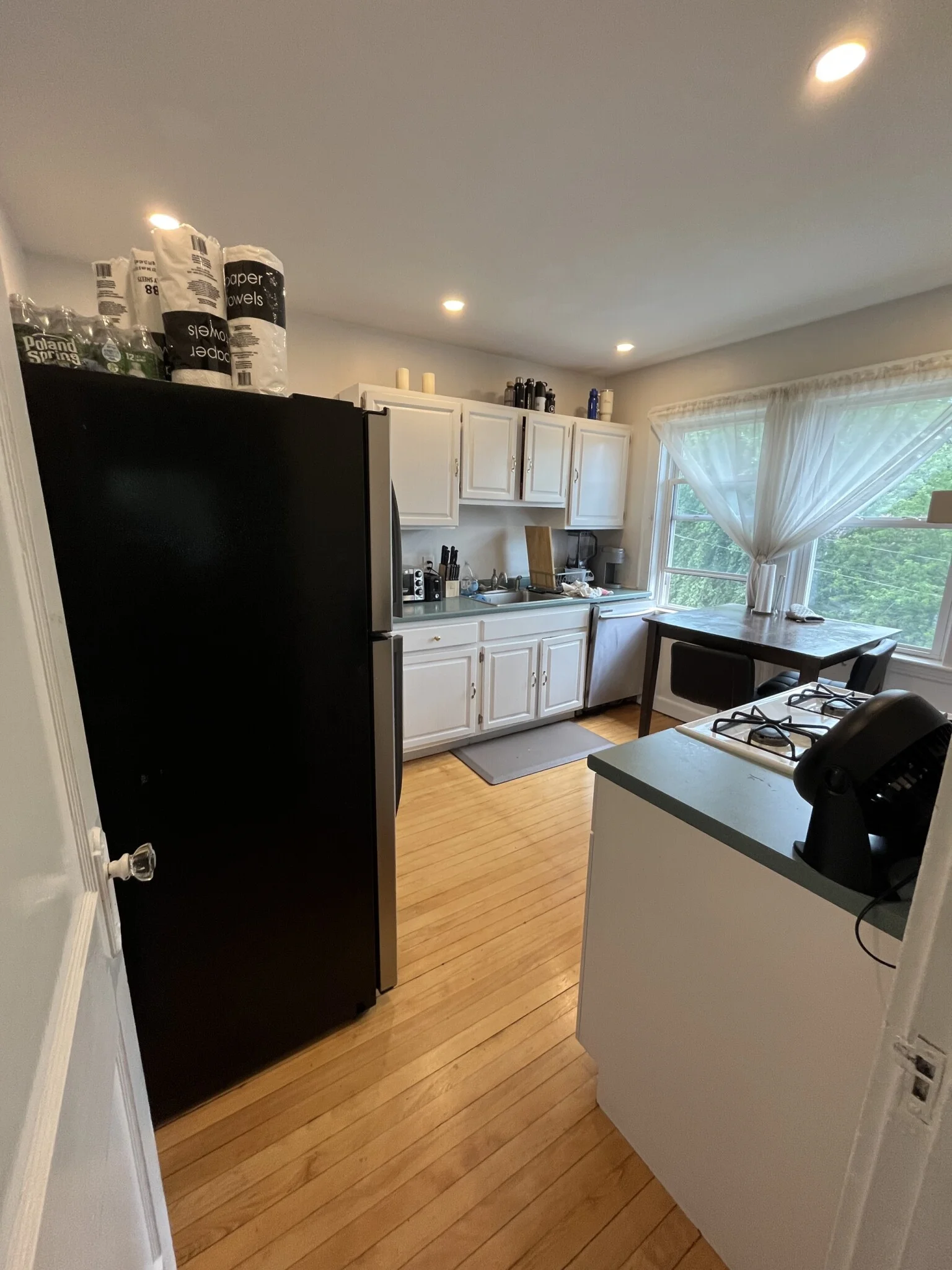 4 bed, 1 bath apartment for rent at 23 Edison Ave Unit 2, Tufts University — photo 10 of 12
