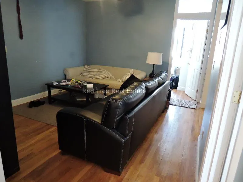 4 bed, 2 bath apartment for rent at 23 Egremont Rd Unit 3, Brighton — photo 3 of 14