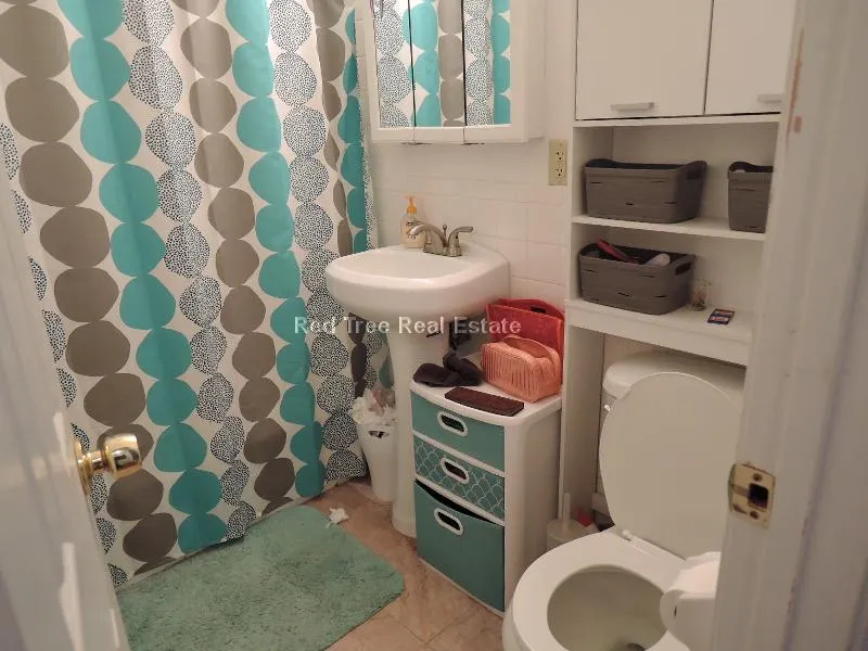 4 bed, 2 bath apartment for rent at 23 Egremont Rd Unit 3, Brighton — photo 10 of 14