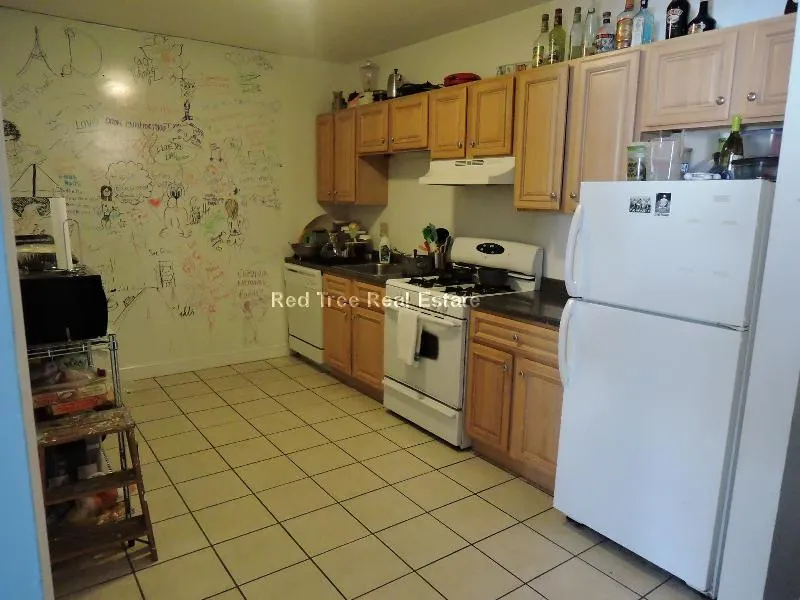4 bed, 2 bath apartment for rent at 23 Egremont Rd Unit 3, Brighton
