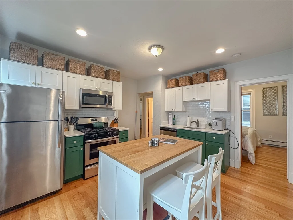 2 bed, 1 bath apartment for rent at 23 Elm St Unit 1, Dorchester — photo 12 of 20