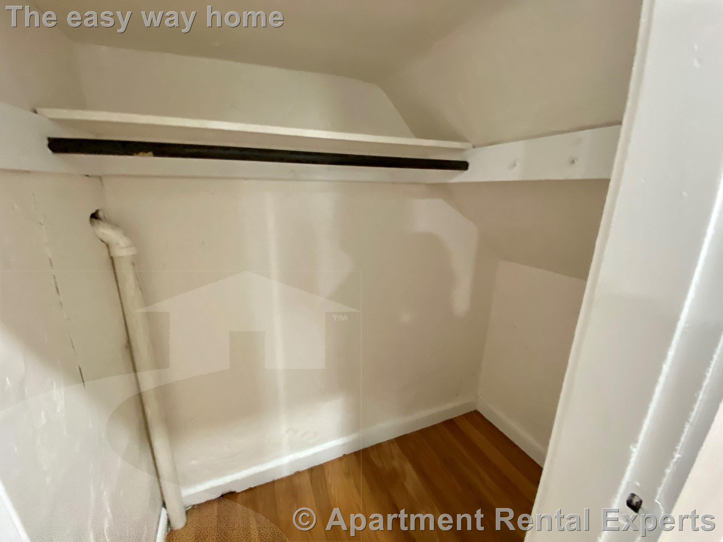 3 bed, 1 bath apartment for rent at 23 Elmer St Unit 1, Harvard Square — photo 4 of 17