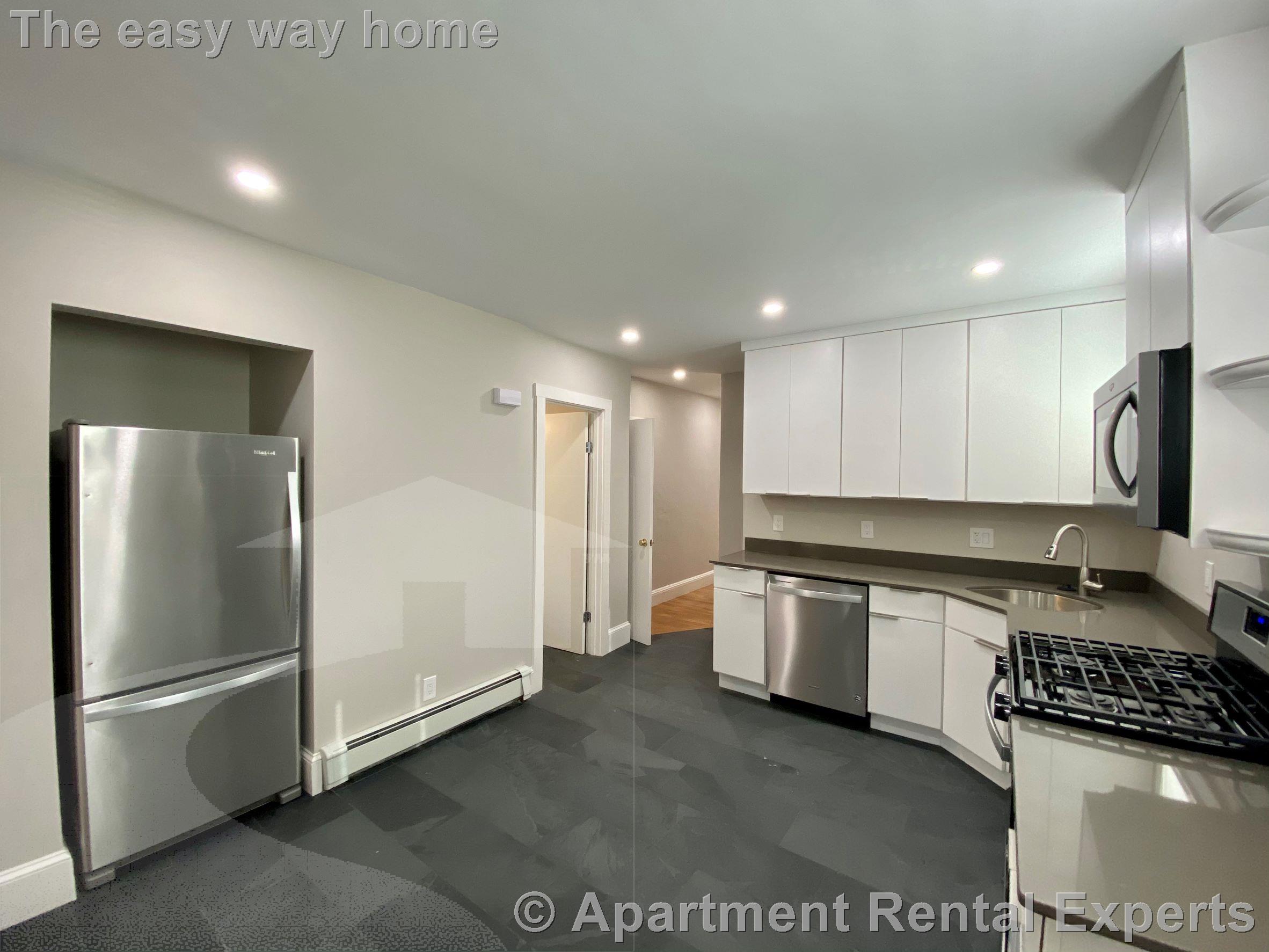 3 bed, 1 bath apartment for rent at 23 Elmer St Unit 1, Harvard Square — photo 3 of 17