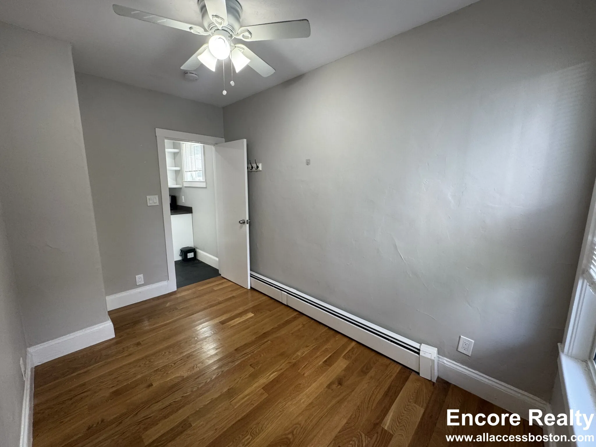 2 bed, 1 bath apartment for rent at 23 Elmer St Unit 1a, Riverside — photo 9 of 15