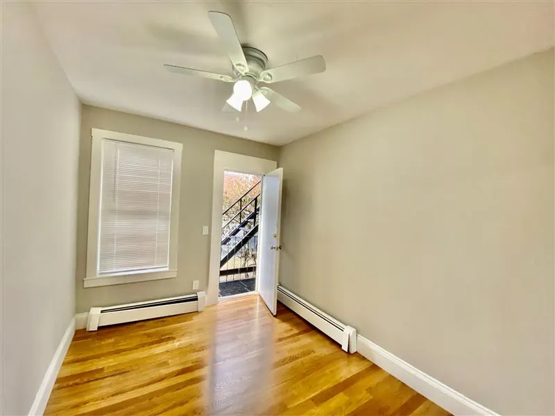 3 bed, 1 bath apartment for rent at 23 Elmer St Unit 2, Riverside — photo 13 of 17