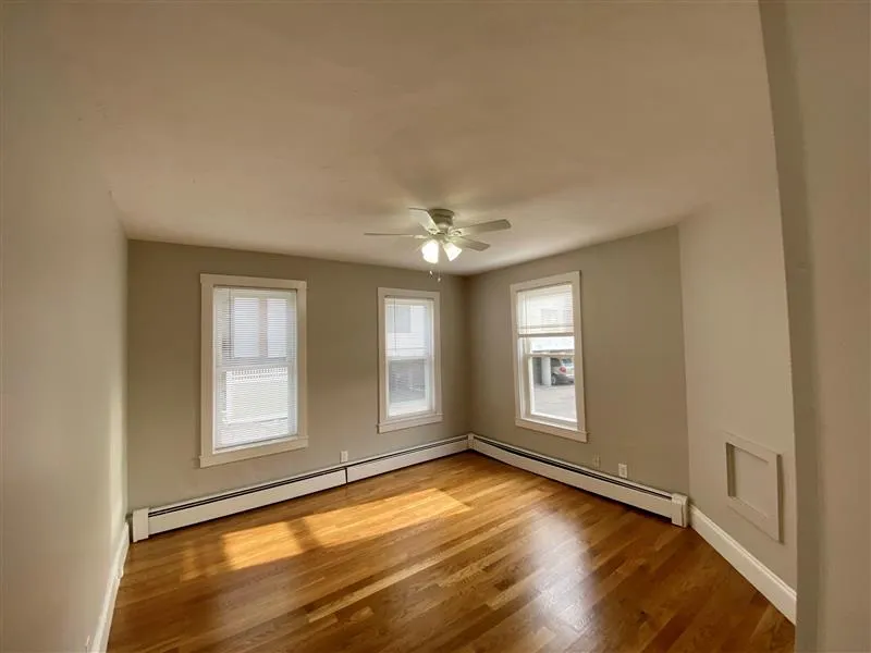 3 bed, 1 bath apartment for rent at 23 Elmer St Unit 2, Riverside — photo 6 of 17