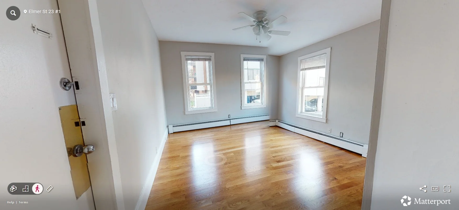 3 bed, 1 bath apartment for rent at 23 Elmer St Unit 23#1, Riverside — photo 3 of 12