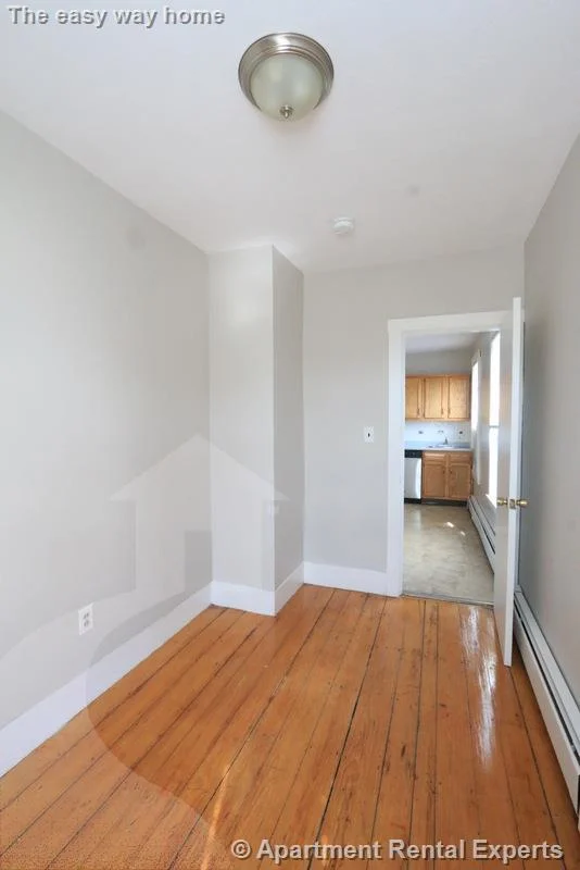 2 bed, 1 bath apartment for rent at 23 Elmer St Unit 3, Riverside — photo 8 of 16