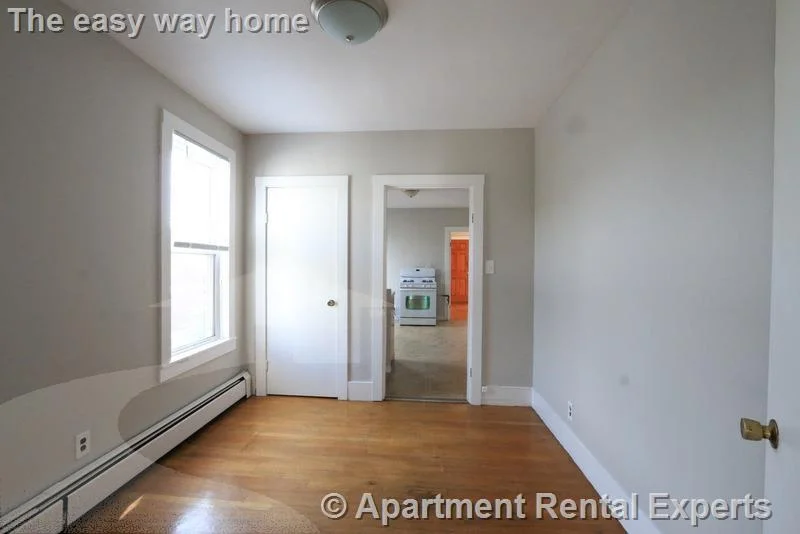 2 bed, 1 bath apartment for rent at 23 Elmer St Unit 3, Riverside — photo 10 of 16