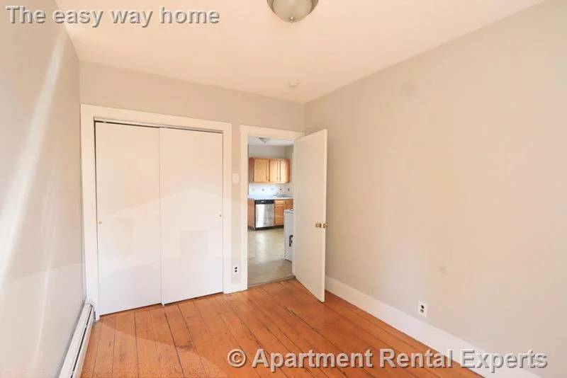 2 bed, 1 bath apartment for rent at 23 Elmer St Unit 3, Riverside — photo 4 of 16