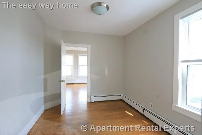 2 bed, 1 bath apartment for rent at 23 Elmer St Unit 3, Riverside — photo 9 of 16