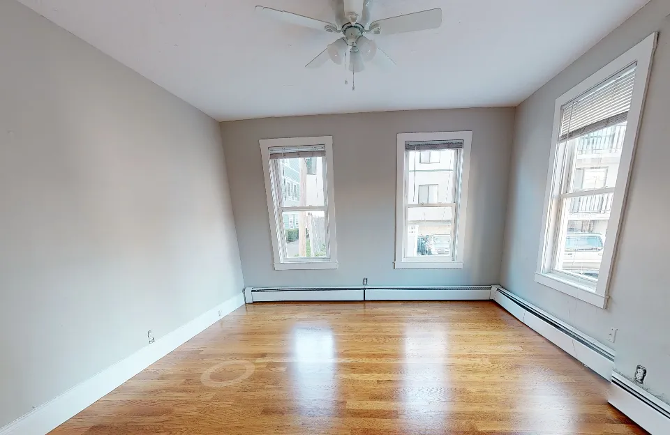3 bed, 1 bath apartment for rent at 23 Elmer St Unit 7, Riverside — photo 3 of 7
