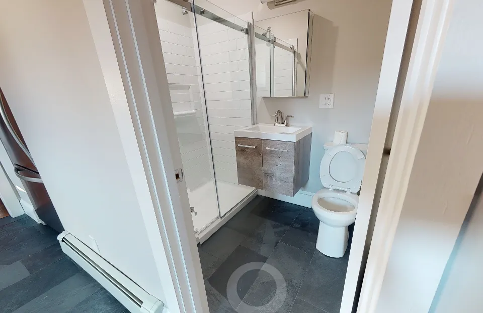 3 bed, 1 bath apartment for rent at 23 Elmer St Unit 7, Riverside — photo 4 of 7