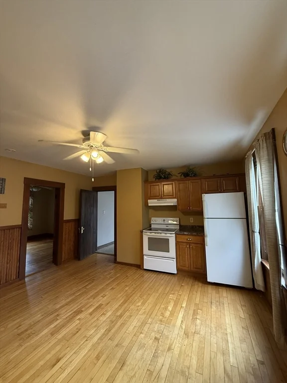 3 bed, 1 bath apartment for rent at 23 Emerald Ave Unit 1, Webster — photo 7 of 21