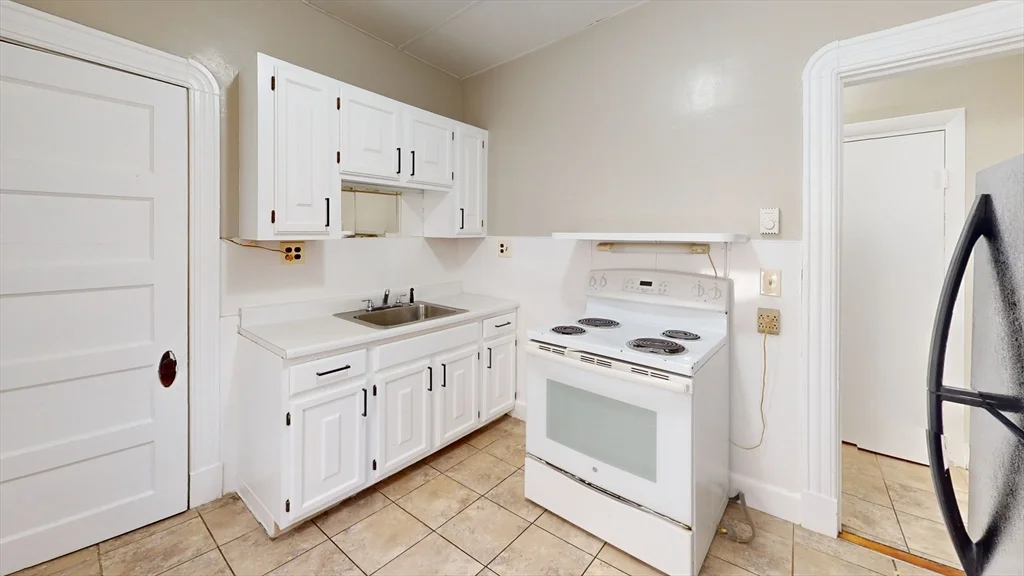 1 bed, 1 bath apartment for rent at 23 Endicott Ave Unit 1F, Revere