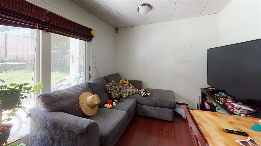 1 bed, 1 bath apartment for rent at 23 Endicott Ave Unit 1R, Revere — photo 2 of 5