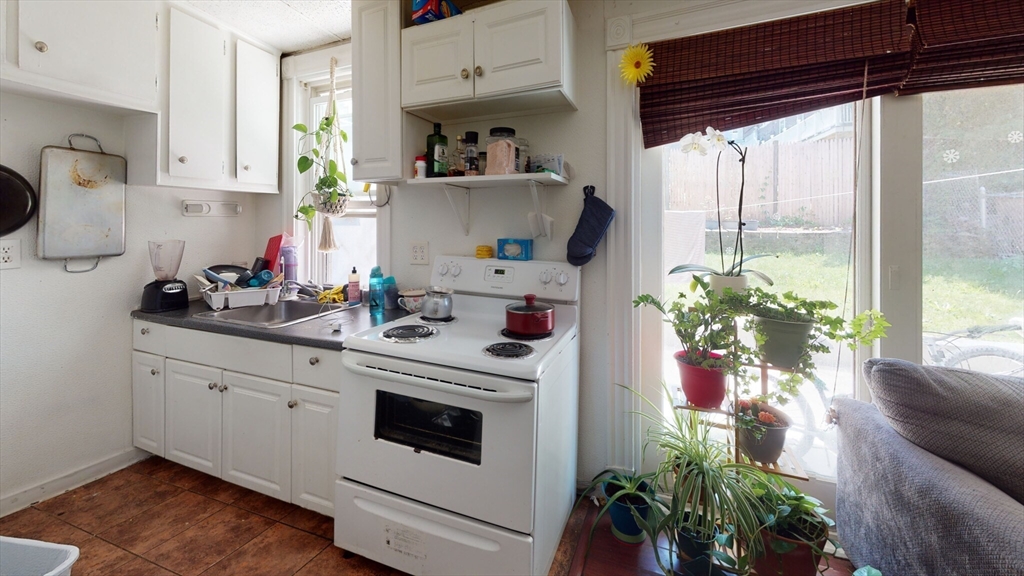 1 bed, 1 bath apartment for rent at 23 Endicott Ave Unit 1R, Revere — photo 1 of 5