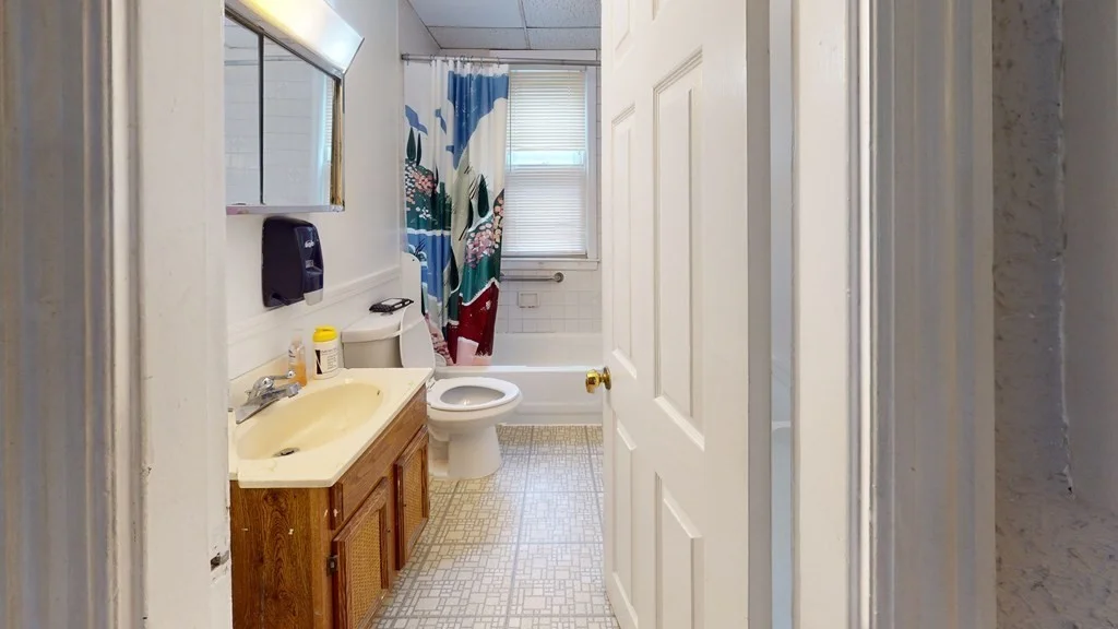 4 bed, 1 bath apartment for rent at 23 Endicott Ave Unit 2, Revere — photo 8 of 9