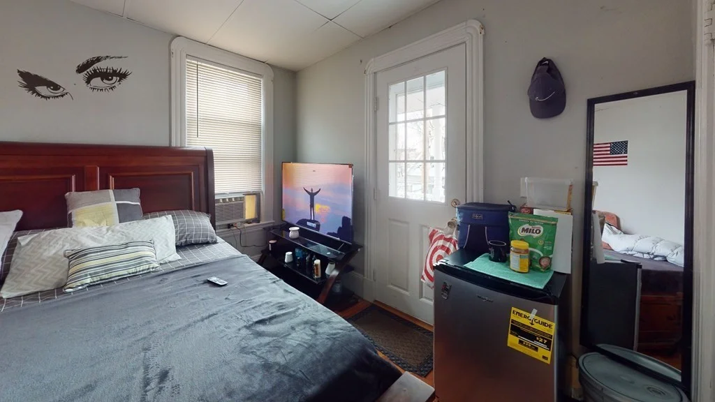 4 bed, 1 bath apartment for rent at 23 Endicott Ave Unit 2, Revere — photo 4 of 9