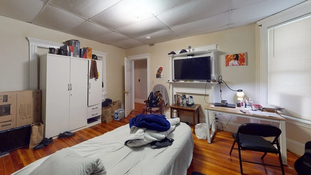 4 bed, 1 bath apartment for rent at 23 Endicott Ave Unit 2, Revere — photo 2 of 9