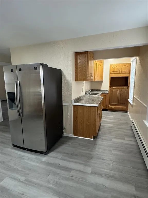 3 bed, 1 bath apartment for rent at 23 Endicott St Unit 2, Worcester — photo 2 of 13