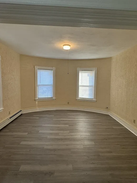 3 bed, 1 bath apartment for rent at 23 Endicott St Unit 2, Worcester — photo 8 of 13