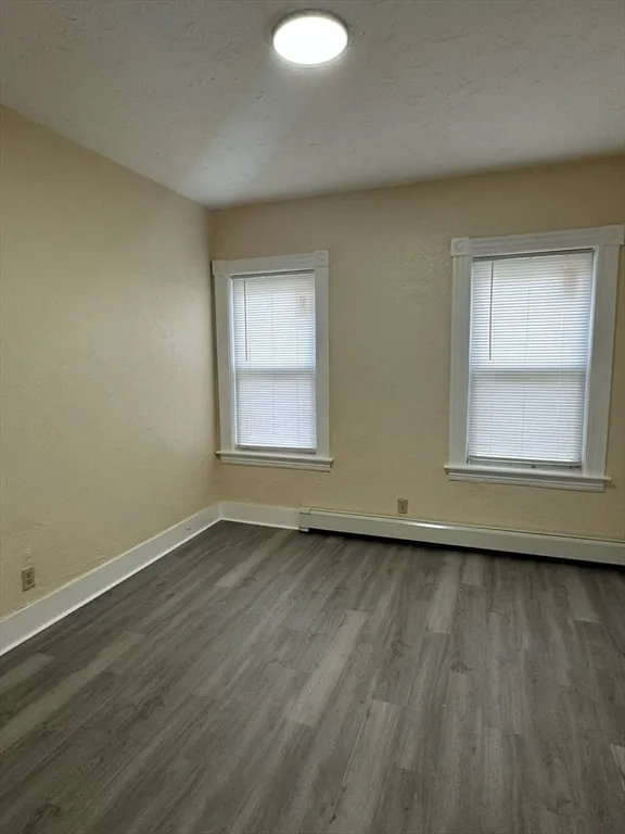 3 bed, 1 bath apartment for rent at 23 Endicott St Unit 2, Worcester — photo 12 of 13
