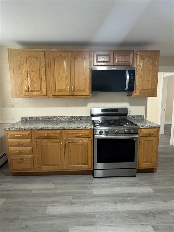 3 bed, 1 bath apartment for rent at 23 Endicott St Unit 2, Worcester — photo 1 of 13