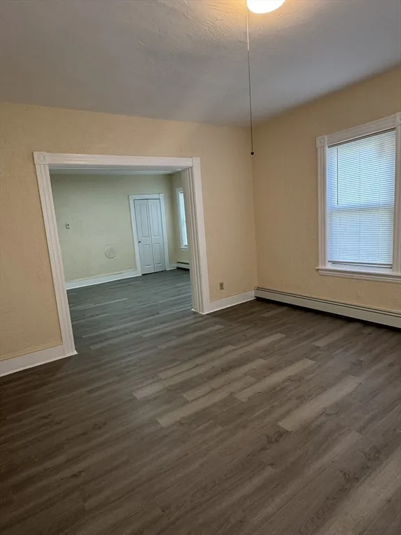 3 bed, 1 bath apartment for rent at 23 Endicott St Unit 2, Worcester — photo 9 of 13