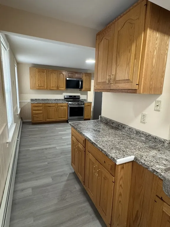 3 bed, 1 bath apartment for rent at 23 Endicott St Unit 2, Worcester — photo 4 of 13
