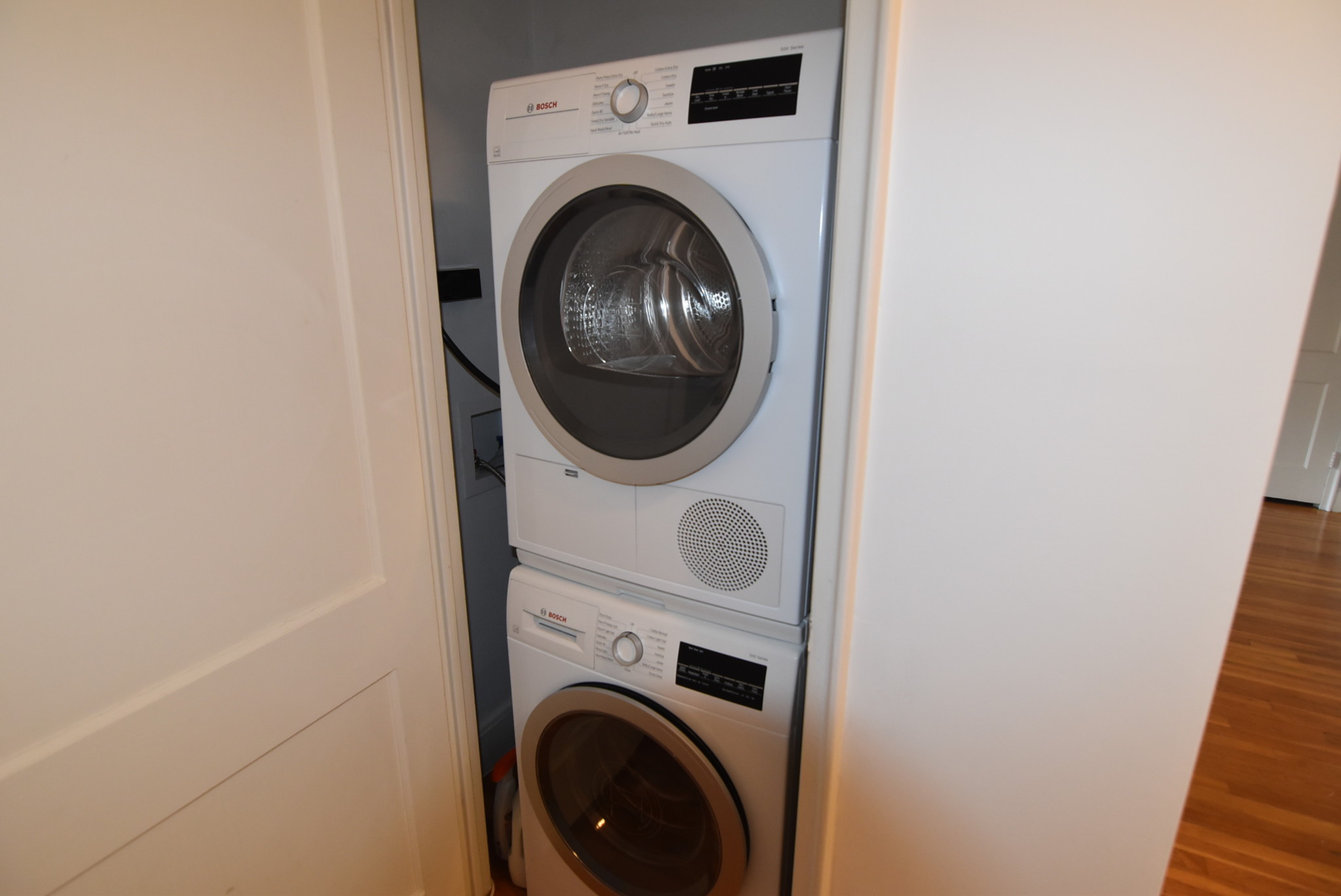 2 bed, 1 bath apartment for rent at 23 Englewood Ave Unit 4, Washington Square — photo 11 of 13