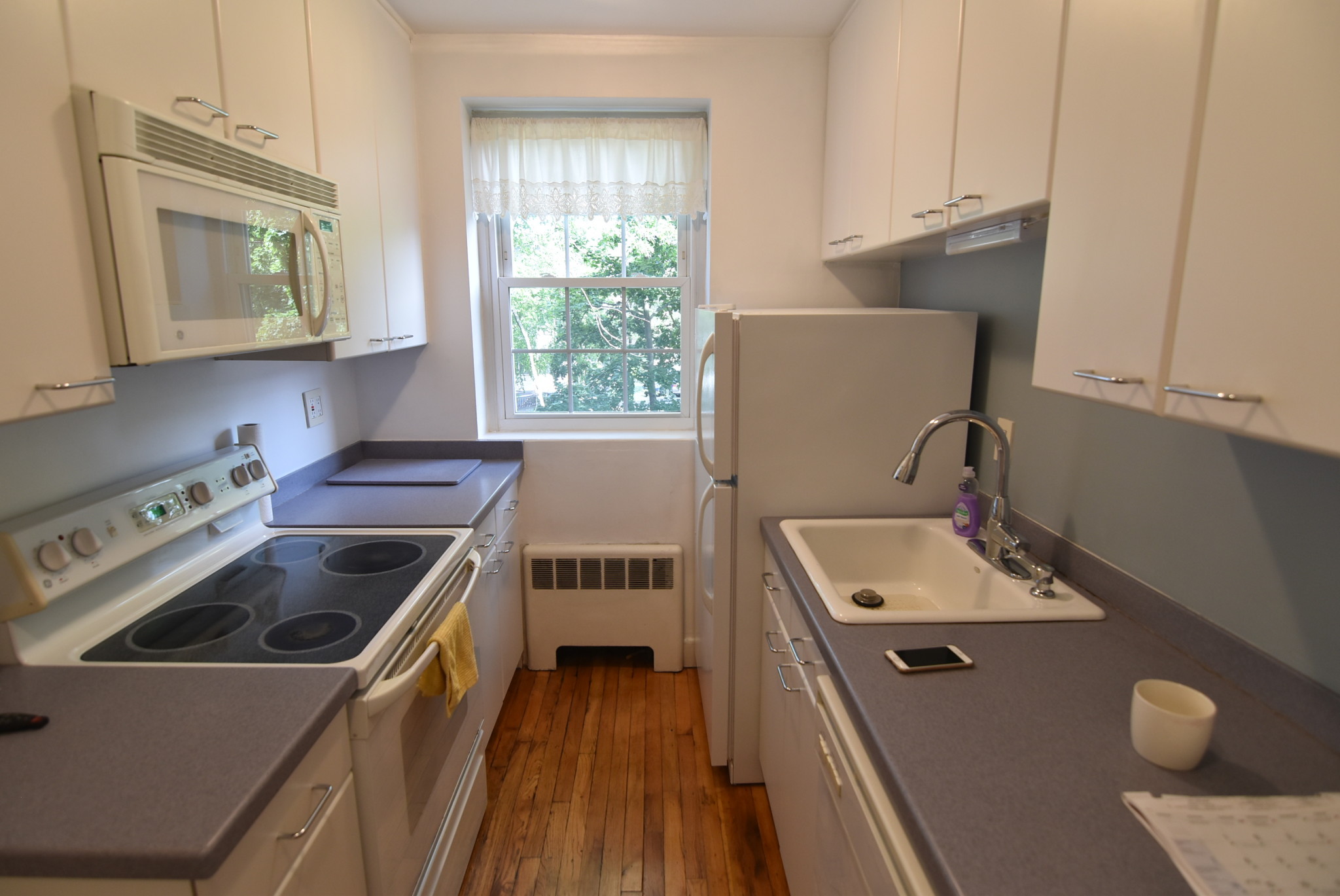 2 bed, 1 bath apartment for rent at 23 Englewood Ave Unit 4, Washington Square — photo 5 of 13