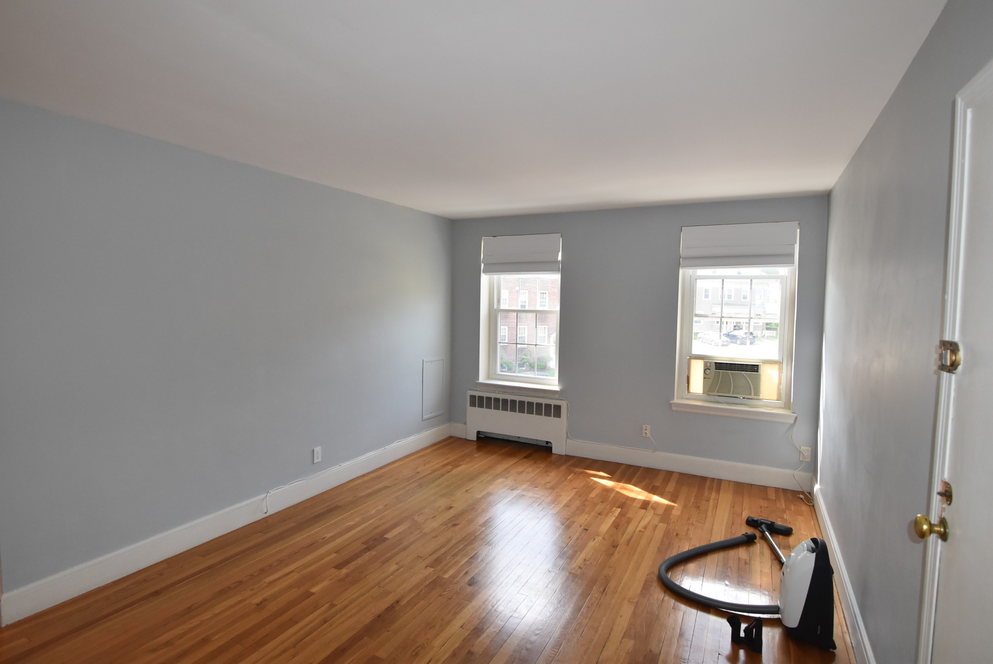 2 bed, 1 bath apartment for rent at 23 Englewood Ave Unit 4, Washington Square