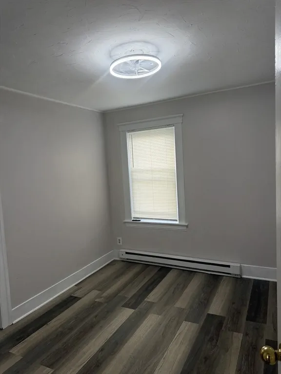3 bed, 1 bath apartment for rent at 23 Everett Ave Unit 1, Webster — photo 4 of 9