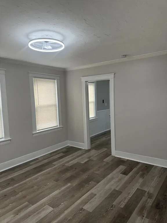 3 bed, 1 bath apartment for rent at 23 Everett Ave Unit 1, Webster