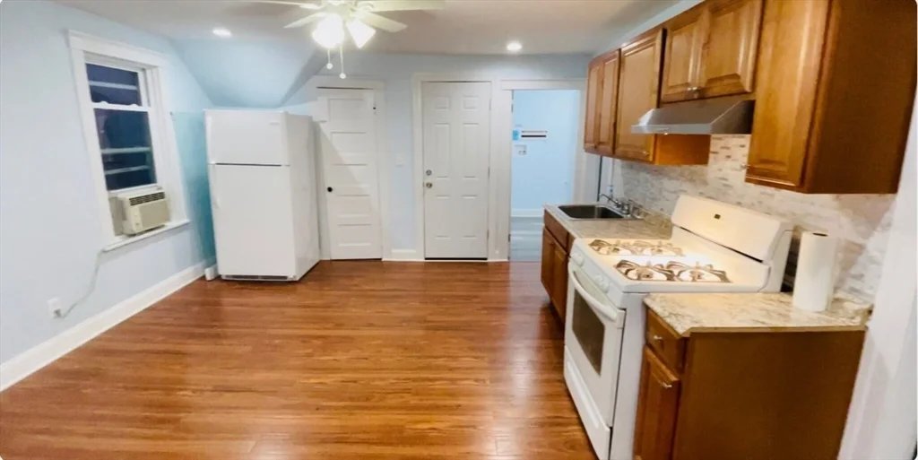 2 bed, 1 bath apartment for rent at 23 Everett Ave Unit 3, Webster