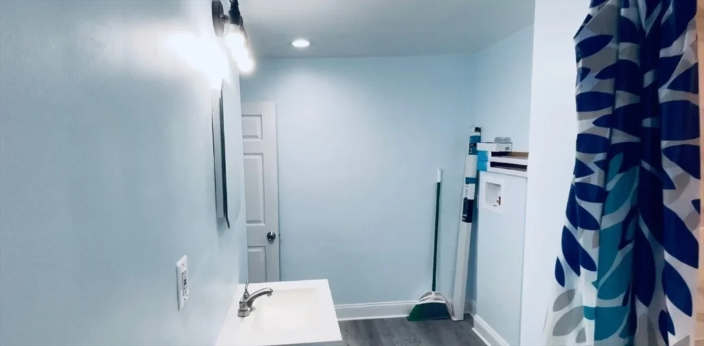 2 bed, 1 bath apartment for rent at 23 Everett Ave Unit 3, Webster — photo 5 of 7